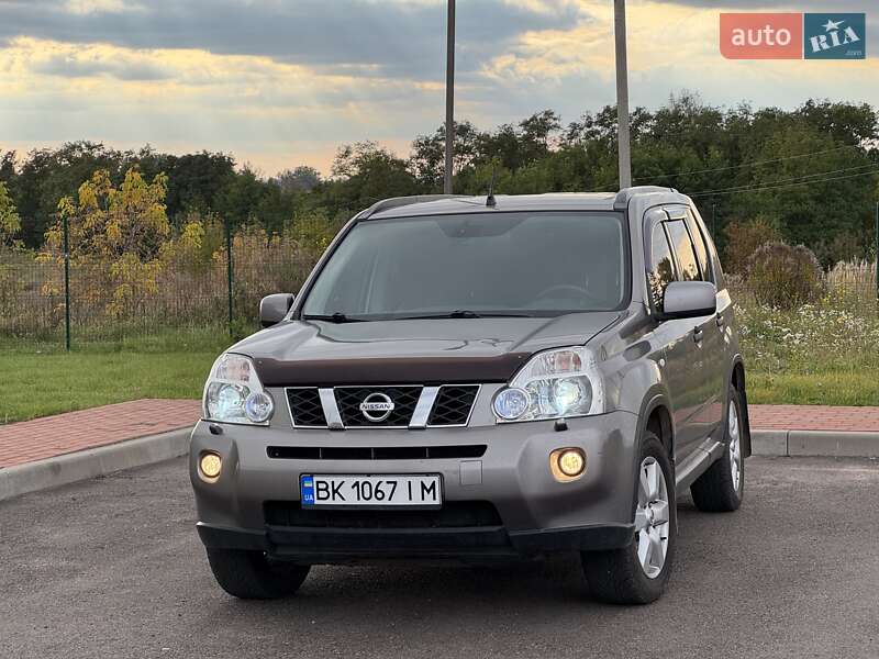Внедорожник / Кроссовер Nissan X-Trail 2008 в Гоще