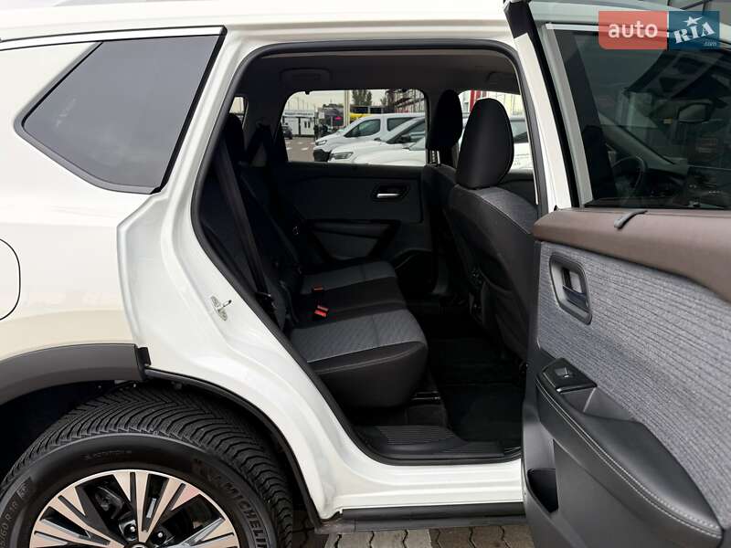 Внедорожник / Кроссовер Nissan X-Trail 2023 в Киеве