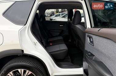 Внедорожник / Кроссовер Nissan X-Trail 2023 в 