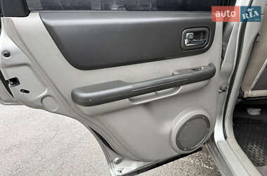 Позашляховик / Кросовер Nissan X-Trail 2003 в 