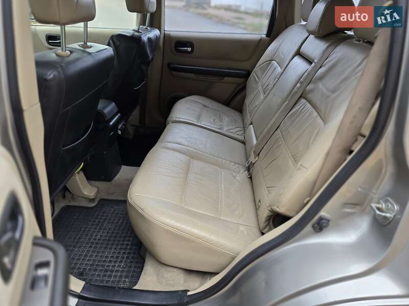 Внедорожник / Кроссовер Nissan X-Trail 2003 в Бердичеве