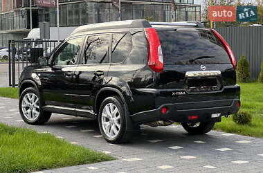 Внедорожник / Кроссовер Nissan X-Trail 2012 в 