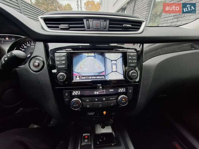 Позашляховик / Кросовер Nissan X-Trail 2016 в Луцьку