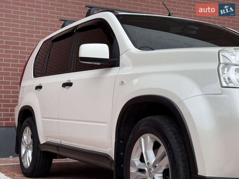Позашляховик / Кросовер Nissan X-Trail 2011 в Одесі