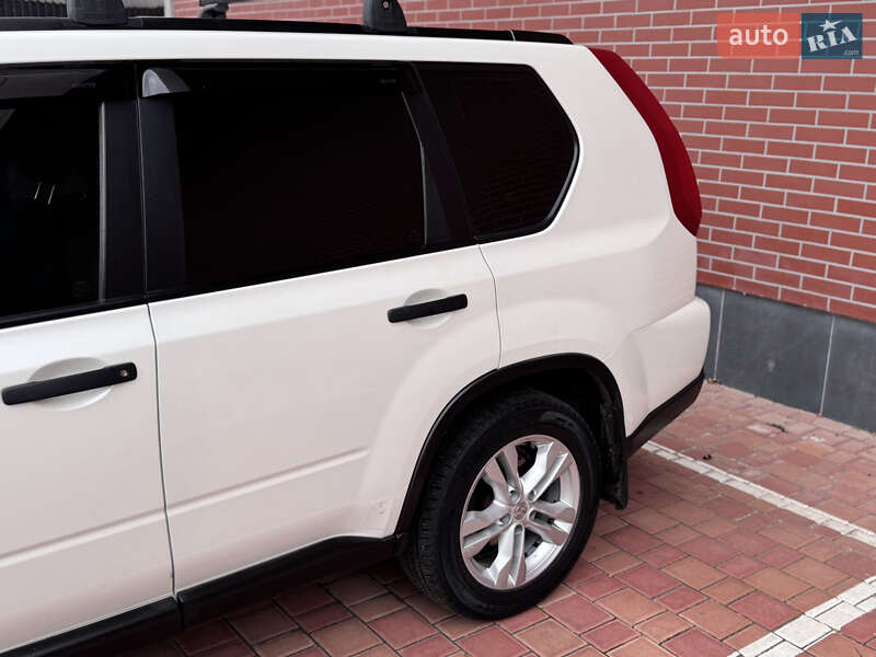 Позашляховик / Кросовер Nissan X-Trail 2011 в Одесі