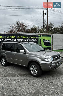 Внедорожник / Кроссовер Nissan X-Trail 2007 в 