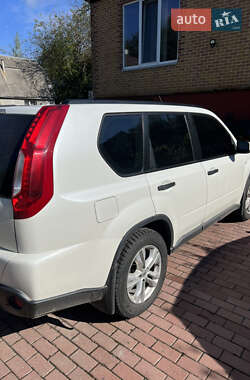 Внедорожник / Кроссовер Nissan X-Trail 2011 в 