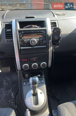 Внедорожник / Кроссовер Nissan X-Trail 2011 в 
