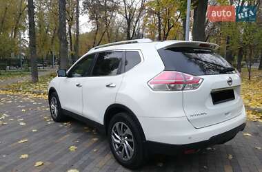 Внедорожник / Кроссовер Nissan X-Trail 2016 в Киеве