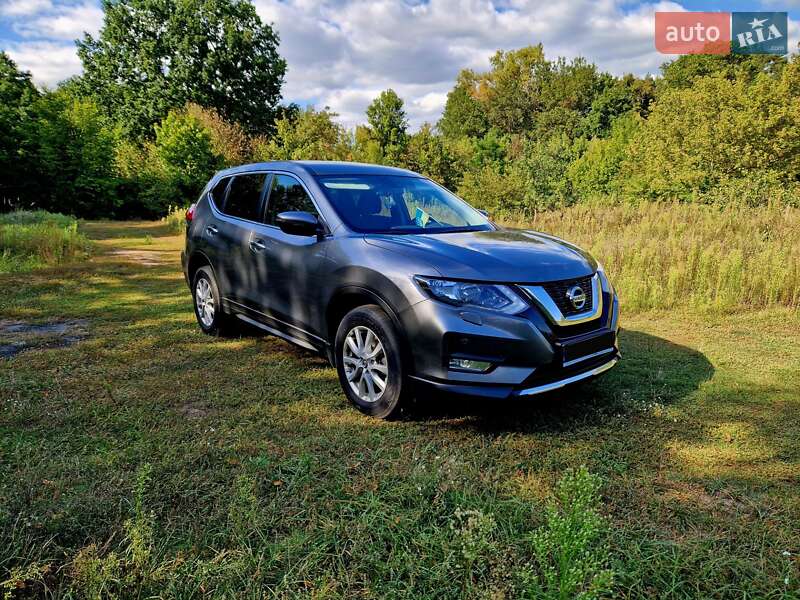 Внедорожник / Кроссовер Nissan X-Trail 2018 в Сумах