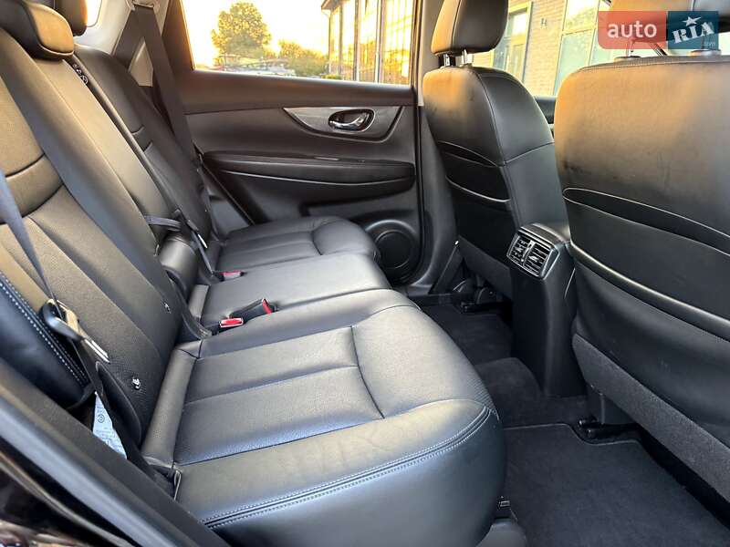 Позашляховик / Кросовер Nissan X-Trail 2017 в Тернополі фото 40 Позашляховик / Кросовер Nissan X-Trail 2017 в Тернополі