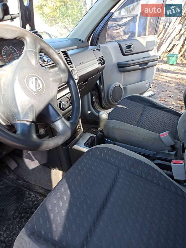 Позашляховик / Кросовер Nissan X-Trail 2006 в Ізяславі