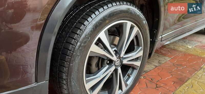 Позашляховик / Кросовер Nissan X-Trail 2017 в Новій Водолагі