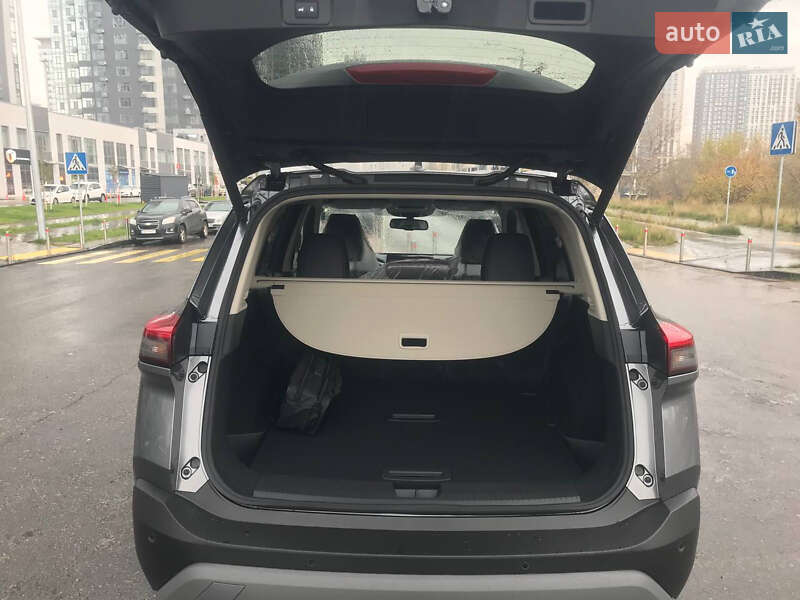 Внедорожник / Кроссовер Nissan X-Trail 2025 в Киеве