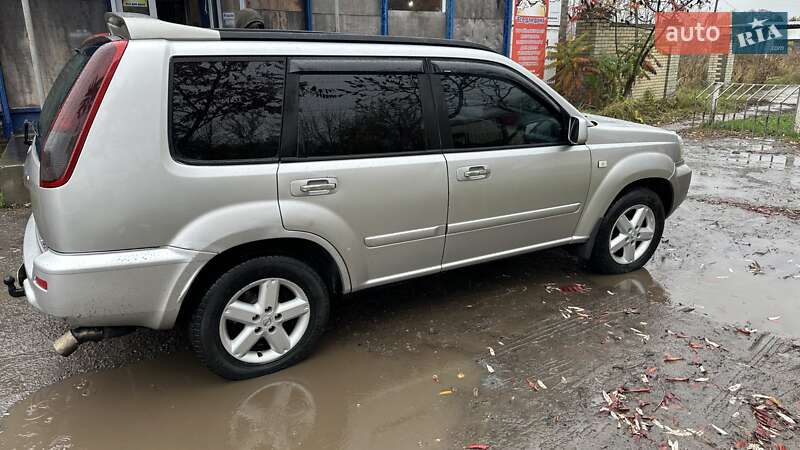 Внедорожник / Кроссовер Nissan X-Trail 2004 в Славянске