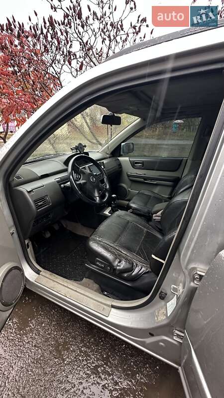 Внедорожник / Кроссовер Nissan X-Trail 2004 в Славянске