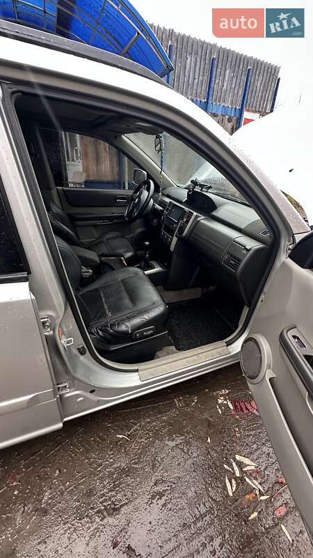 Внедорожник / Кроссовер Nissan X-Trail 2004 в Славянске