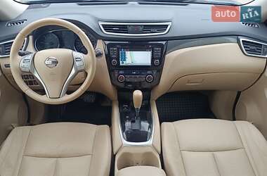 Внедорожник / Кроссовер Nissan X-Trail 2015 в 