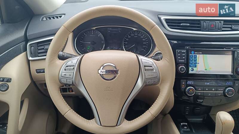 Позашляховик / Кросовер Nissan X-Trail 2015 в Києві