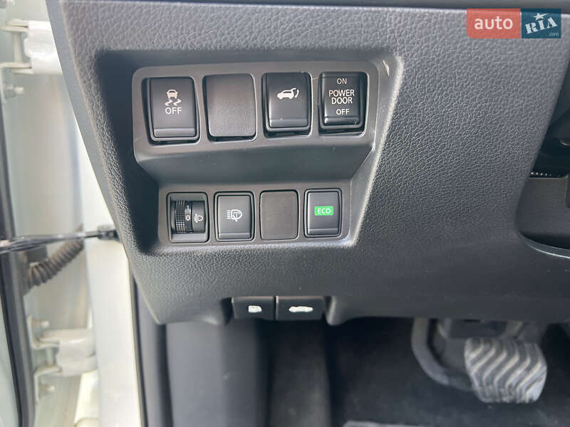 Внедорожник / Кроссовер Nissan X-Trail 2018 в Киеве