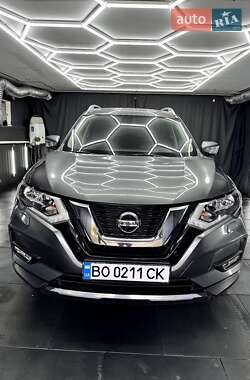 Позашляховик / Кросовер Nissan X-Trail 2017 в Тернополі