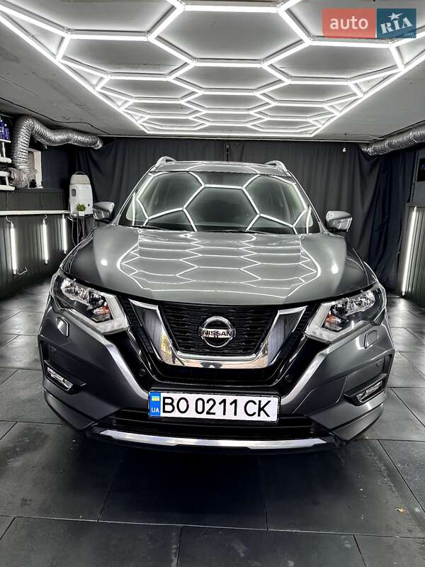 Внедорожник / Кроссовер Nissan X-Trail 2017 в Тернополе