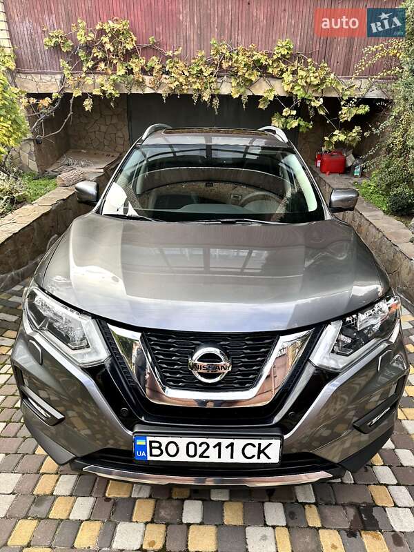 Внедорожник / Кроссовер Nissan X-Trail 2017 в Тернополе