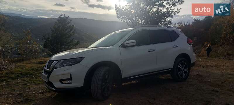 Внедорожник / Кроссовер Nissan X-Trail 2018 в Павлограде