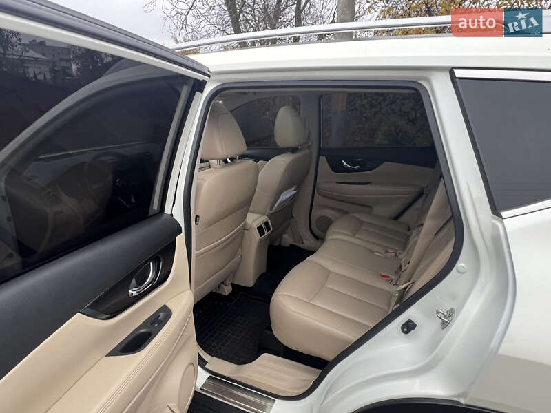 Внедорожник / Кроссовер Nissan X-Trail 2018 в Чернобае