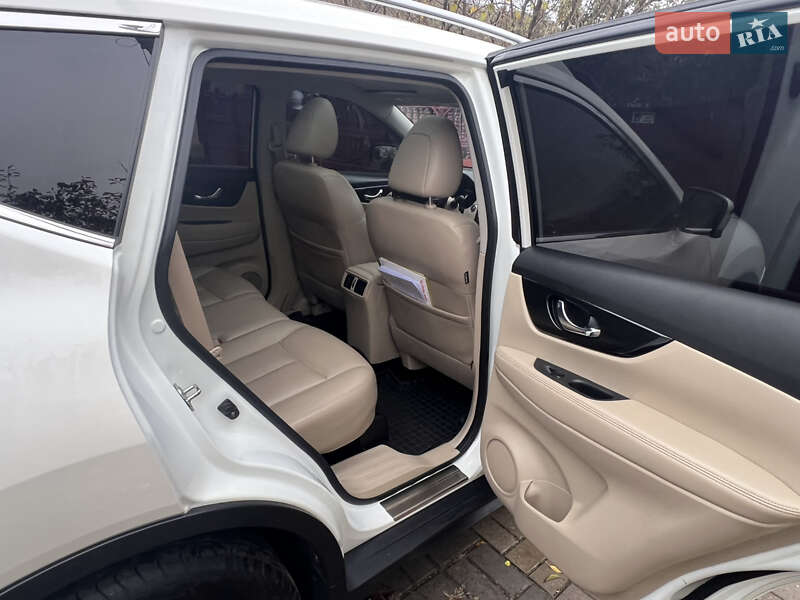 Внедорожник / Кроссовер Nissan X-Trail 2018 в Чернобае