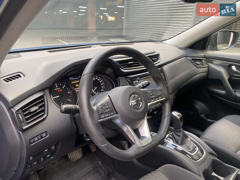 Внедорожник / Кроссовер Nissan X-Trail 2017 в Киеве