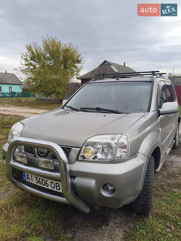 Внедорожник / Кроссовер Nissan X-Trail 2004 в Сновске