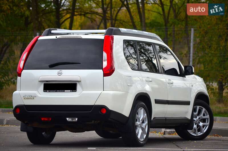 Внедорожник / Кроссовер Nissan X-Trail 2013 в Днепре