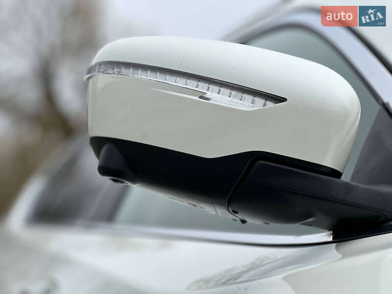 Внедорожник / Кроссовер Nissan X-Trail 2017 в Дрогобыче