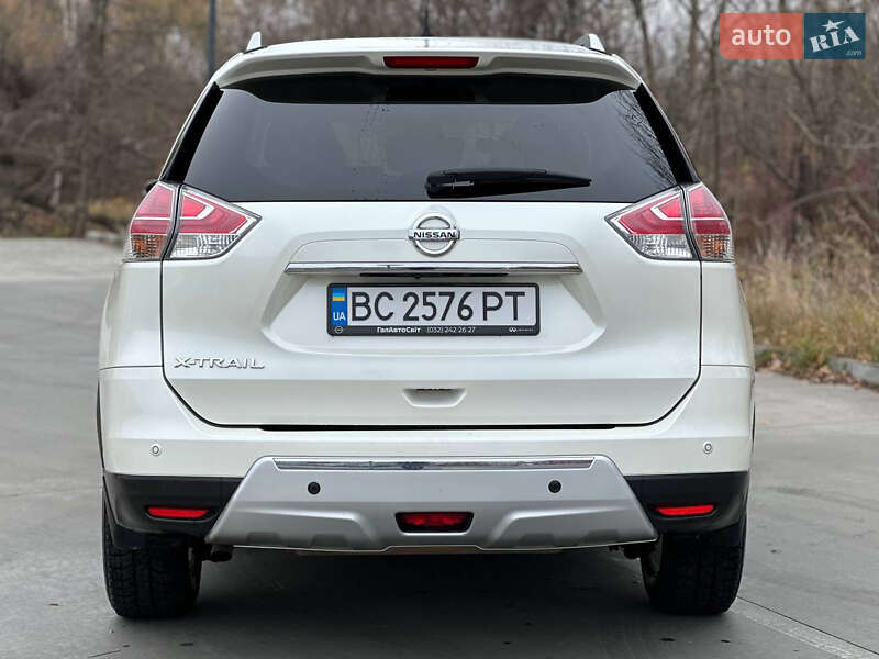 Внедорожник / Кроссовер Nissan X-Trail 2017 в Дрогобыче