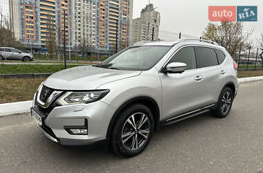 Позашляховик / Кросовер Nissan X-Trail 2017 в Києві