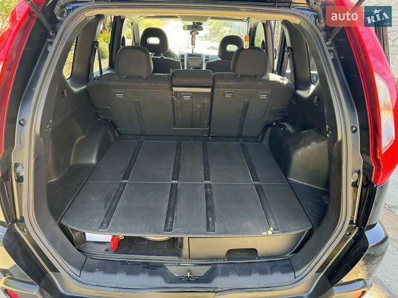 Позашляховик / Кросовер Nissan X-Trail 2014 в Чернігові