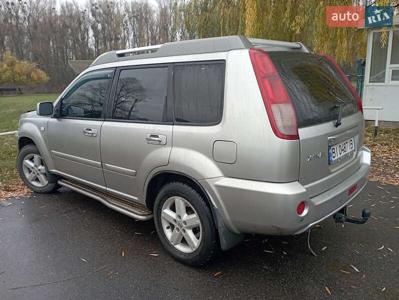 Позашляховик / Кросовер Nissan X-Trail 2004 в Лубнах
