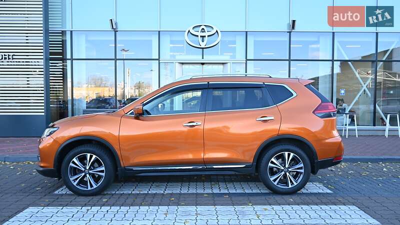 Внедорожник / Кроссовер Nissan X-Trail 2017 в Киеве