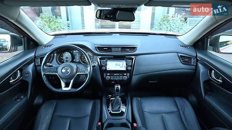 Внедорожник / Кроссовер Nissan X-Trail 2017 в Киеве