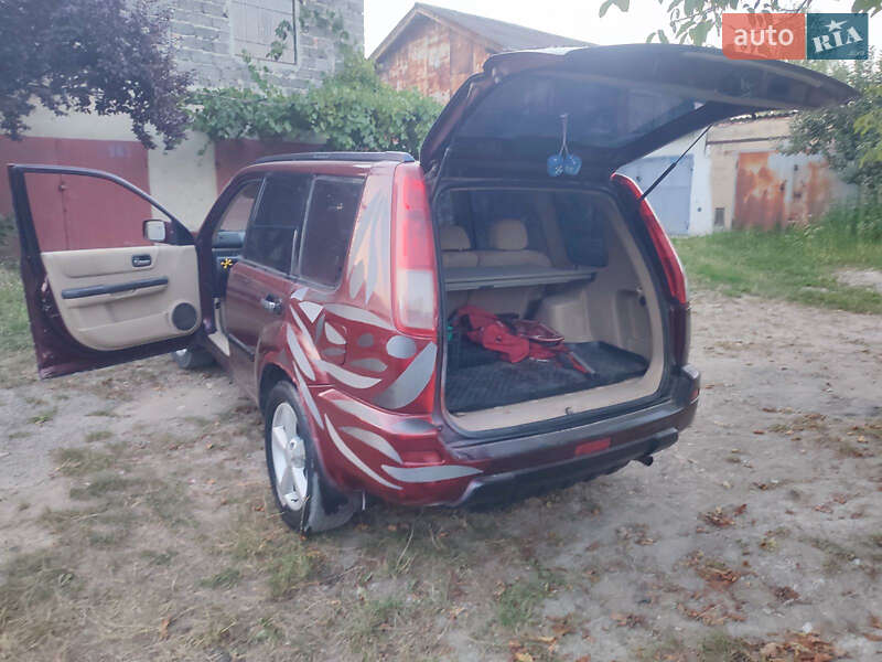 Позашляховик / Кросовер Nissan X-Trail 2002 в Івано-Франківську