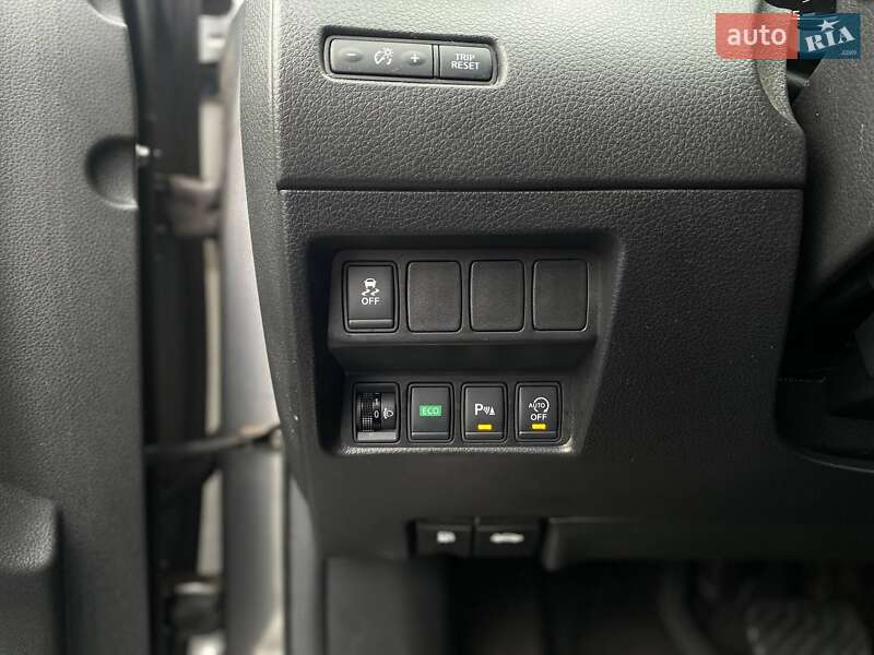 Внедорожник / Кроссовер Nissan X-Trail 2014 в Киеве