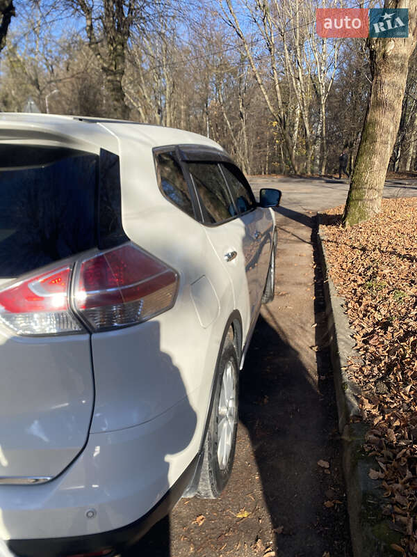 Внедорожник / Кроссовер Nissan X-Trail 2017 в Львове