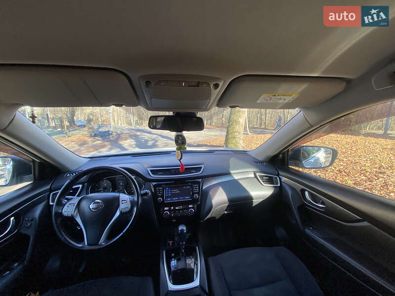 Внедорожник / Кроссовер Nissan X-Trail 2017 в Львове