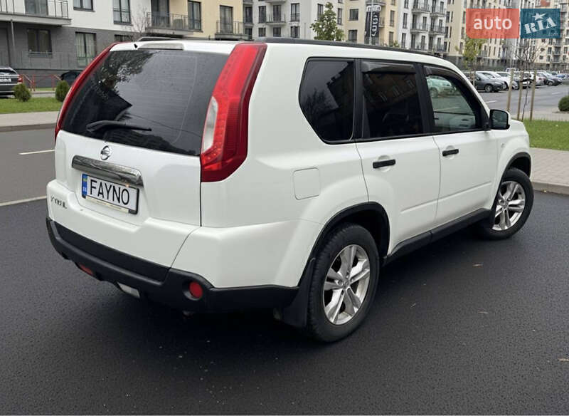 Внедорожник / Кроссовер Nissan X-Trail 2013 в Киеве
