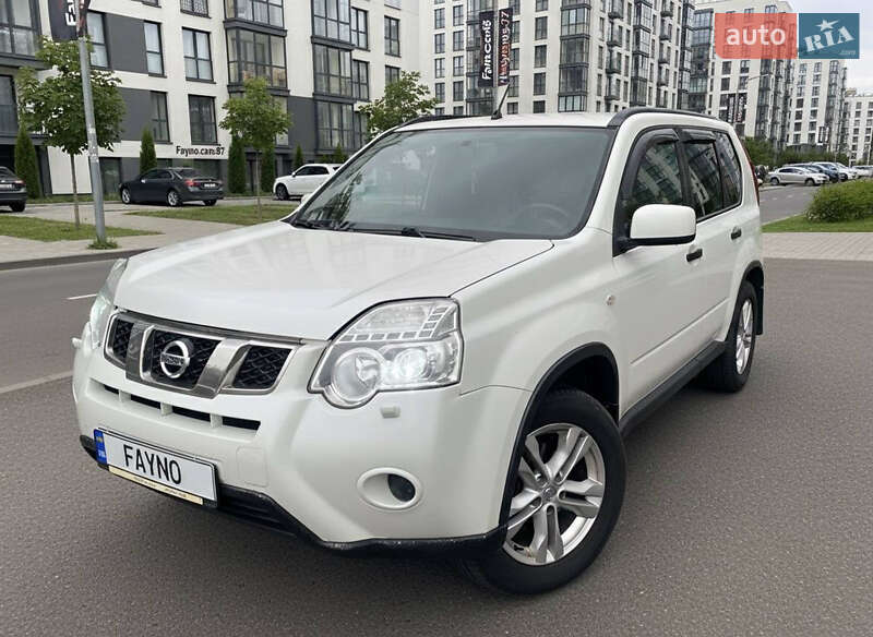 Внедорожник / Кроссовер Nissan X-Trail 2013 в Киеве