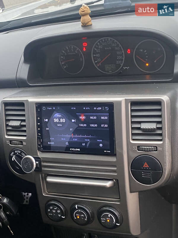 Внедорожник / Кроссовер Nissan X-Trail 2004 в Киеве