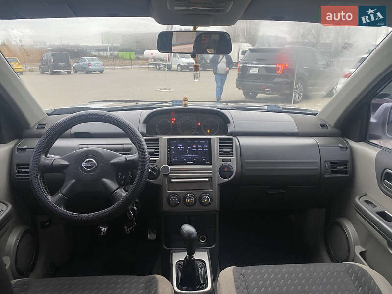 Внедорожник / Кроссовер Nissan X-Trail 2004 в Киеве