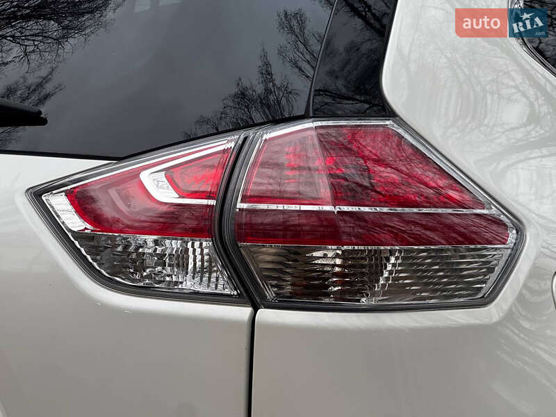 Внедорожник / Кроссовер Nissan X-Trail 2017 в Ахтырке