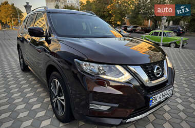 Внедорожник / Кроссовер Nissan X-Trail 2020 в Черноморске